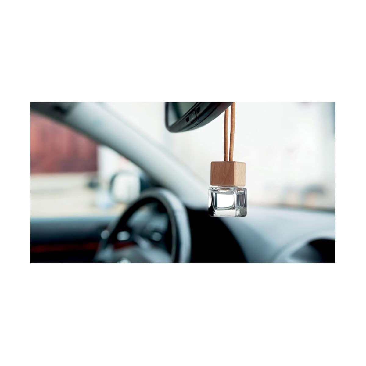 Akcesoria samochodowe z logo – odświeżacz do samochodu fresh air mo6206-40-ambiant Kolorowe zawieszki na przegub samochodowy, gadżety samochodowe, akcesoria do auta.