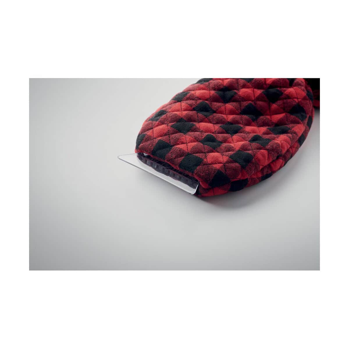 Akcesoria samochodowe z logo – skrobaczka do szyb z rękawicą icehand mo2328-05-detail Wytrzymałe rękawice kuchenne z czerwono-czarnym wzorem flanelowym, ochrona podczas gotowania i pieczenia.