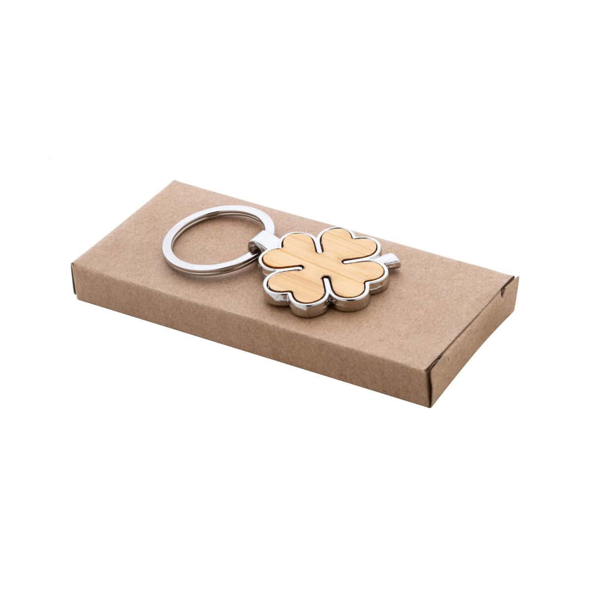 Breloki z żetonem z logo – clorby brelok AP808158__C Mały breloczek z drewnianą koniczynką, prezent na okazje, gadżet personalizowany.