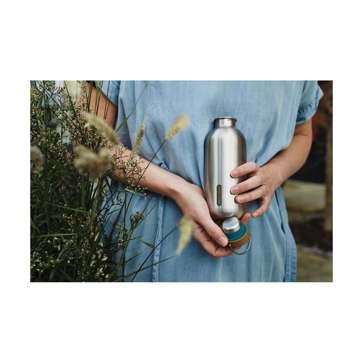 Butelki z logo – butelka sportowa 600 ml black+blum P439.1233__M_400 1. Butelka termiczna ze stali nierdzewnej w eleganckim designie.