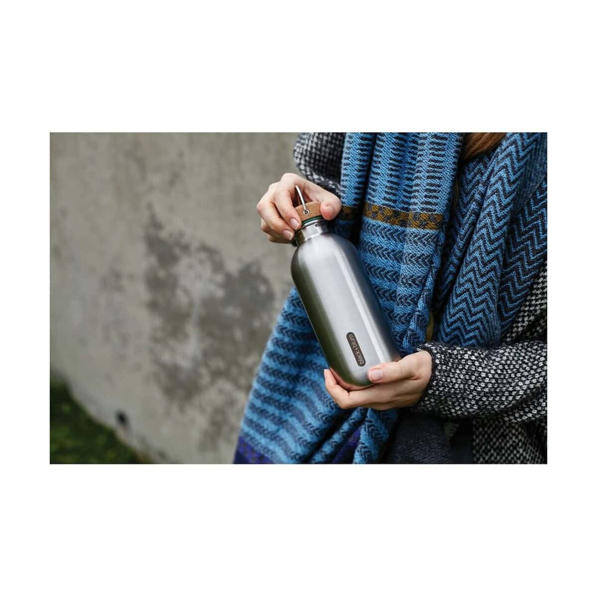 Butelki z logo – butelka sportowa 600 ml black+blum P439.1233__M_402 1. Termos stainless steel z logo, idealny gadżet na prezent i codzienne wyjścia.