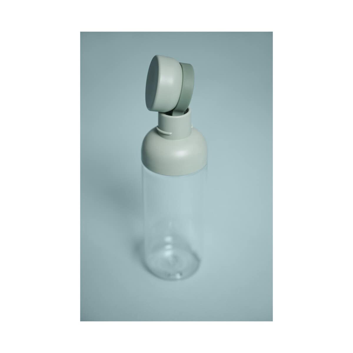 Butelki z logo – mepal vita butelka na wodę o pojemności 700 ml 10081262_e1 Szczoteczka do dezynfekcji w sprayu - gadżet neutralny i funkcjonalny na prezent, wykonany z trwałych materiałów.