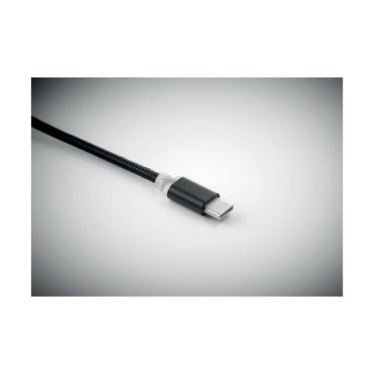 Kable USB z logo – brelok z kabelkami ładującymi rizo mo9292-03-back Kabel USB-C do ładowania, czarny z wtyczką, elegancki i funkcjonalny gadżet komputerowy.