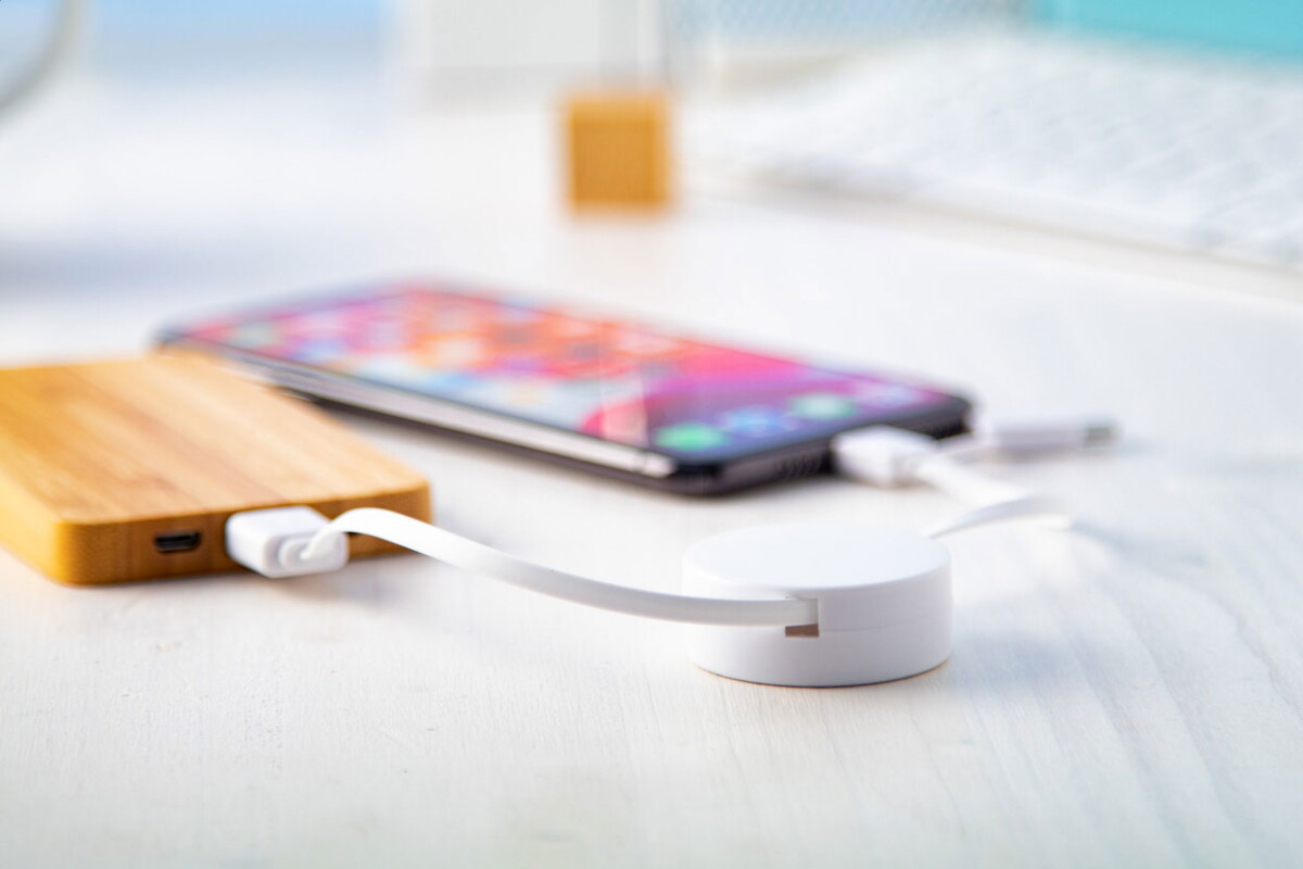 Kable USB z logo – enari kabel usb AP722110__DG1 Enari kabel USB AP722110__DG1