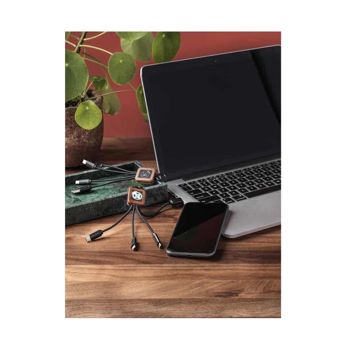 Kable USB z logo – scx.design c19 łatwy w użyciu kabel drewniany 20 w 2px04471_m1 Słuchawki z logo na opakowaniu, gadżety promocyjne, akcesoria elektroniczne na prezent, personalizowane upominki, nowoczesne gadżety reklamowe.