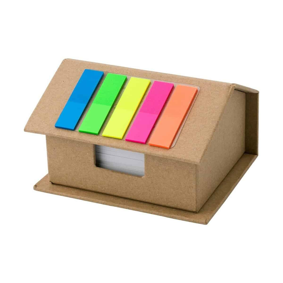 Kolorowe zakreślacze w pudełku gadżety biurowe do biura i szkoły.
