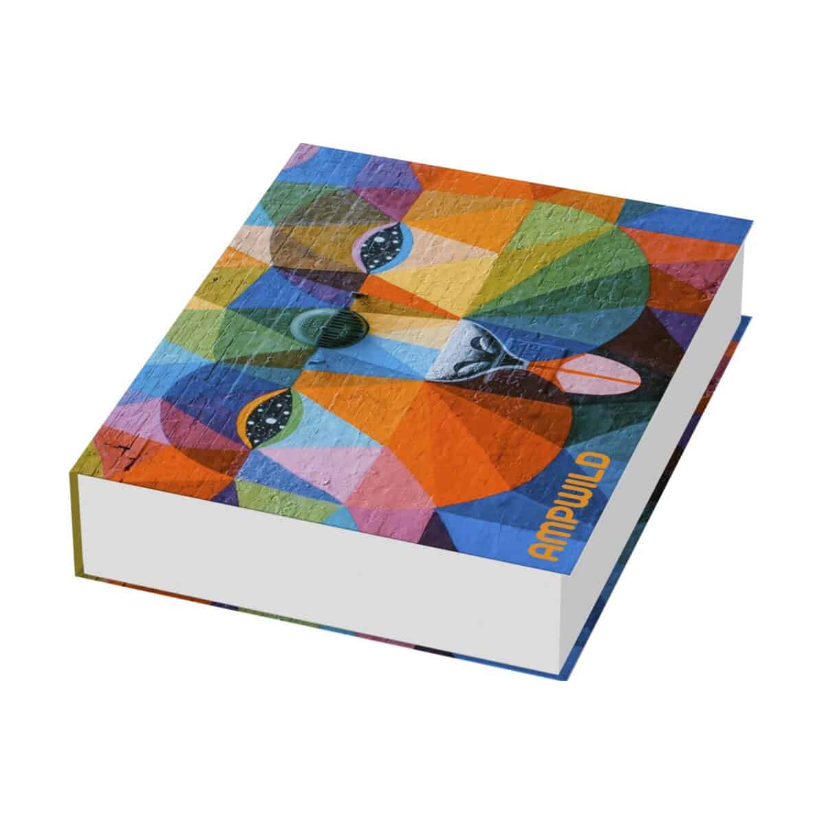 Kolorowa gra edukacyjna z puzzlami na pudełku, promująca kreatywność i naukę, idealna dla dzieci i uczniów.