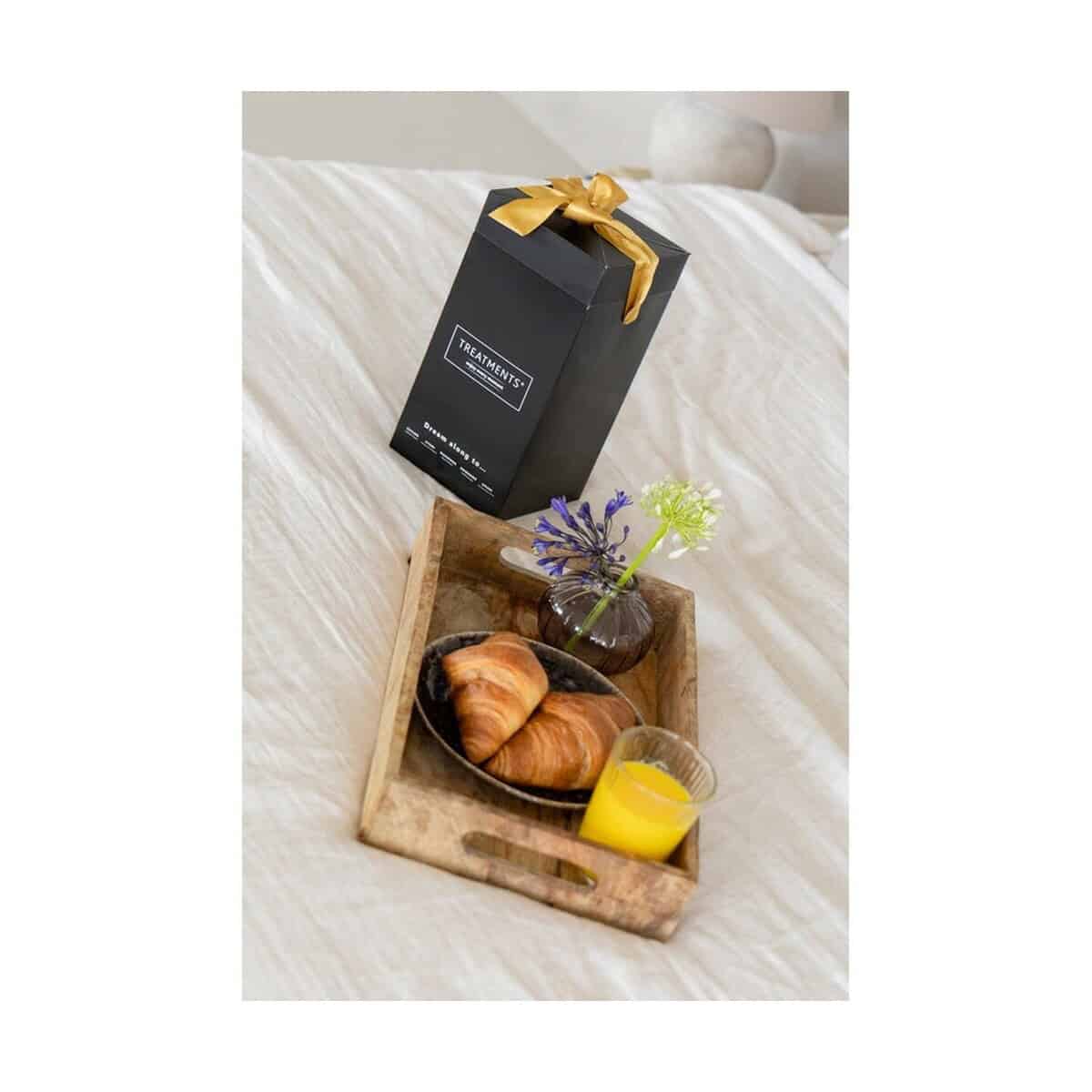 Kosmetyczki z logo – zestaw kosmetyków small treatments VTR03-03_ATM05 Czarna elegancka butelka z nadrukiem