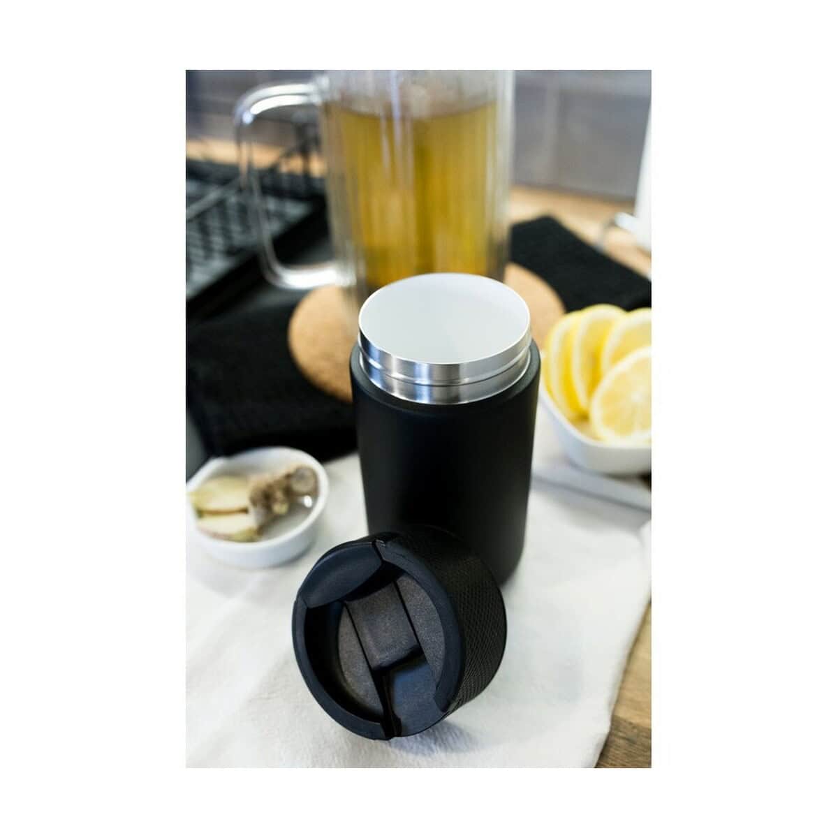 Kubki termiczne z logo – kubek termiczny 400 ml air gifts z ceramiką | nabila VA050_A 1. Termos termoizolacyjny z personalizowanym nadrukiem, czarny, idealny na prezent.