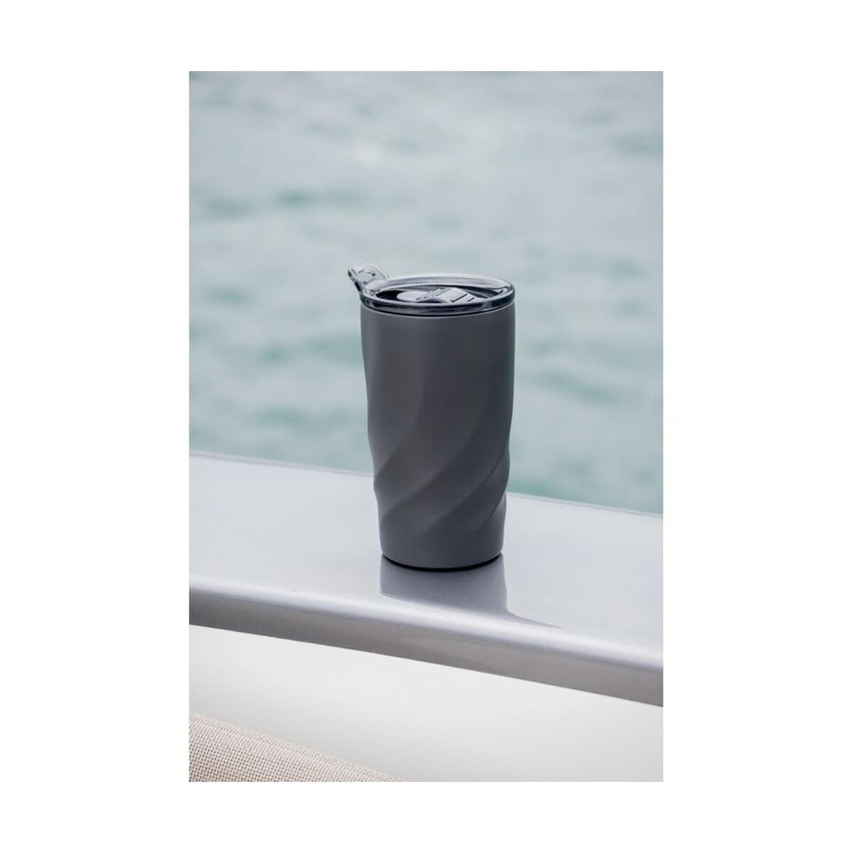 Kubki z logo – kubek podróżny brandcharger vortex calix ceramica VA539-15_ATM03 Butelka termiczna czarna z wieczkiem na kubek, gadżet na prezent, produkt z Gadzety.pl.