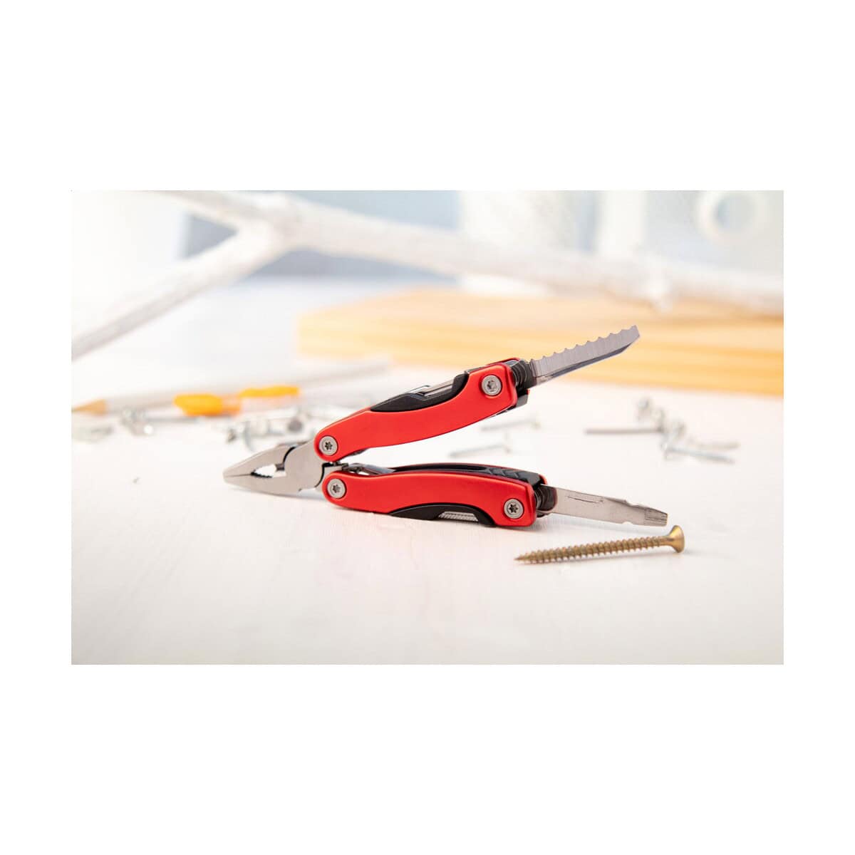 Narzędzia wielofunkcyjne z logo – dozen wielofunkcyjne narzędzie AP791020-05__DG1 Nożyce wielozadaniowe z czerwonym uchwytem, idealne na prezent z gadżetami.