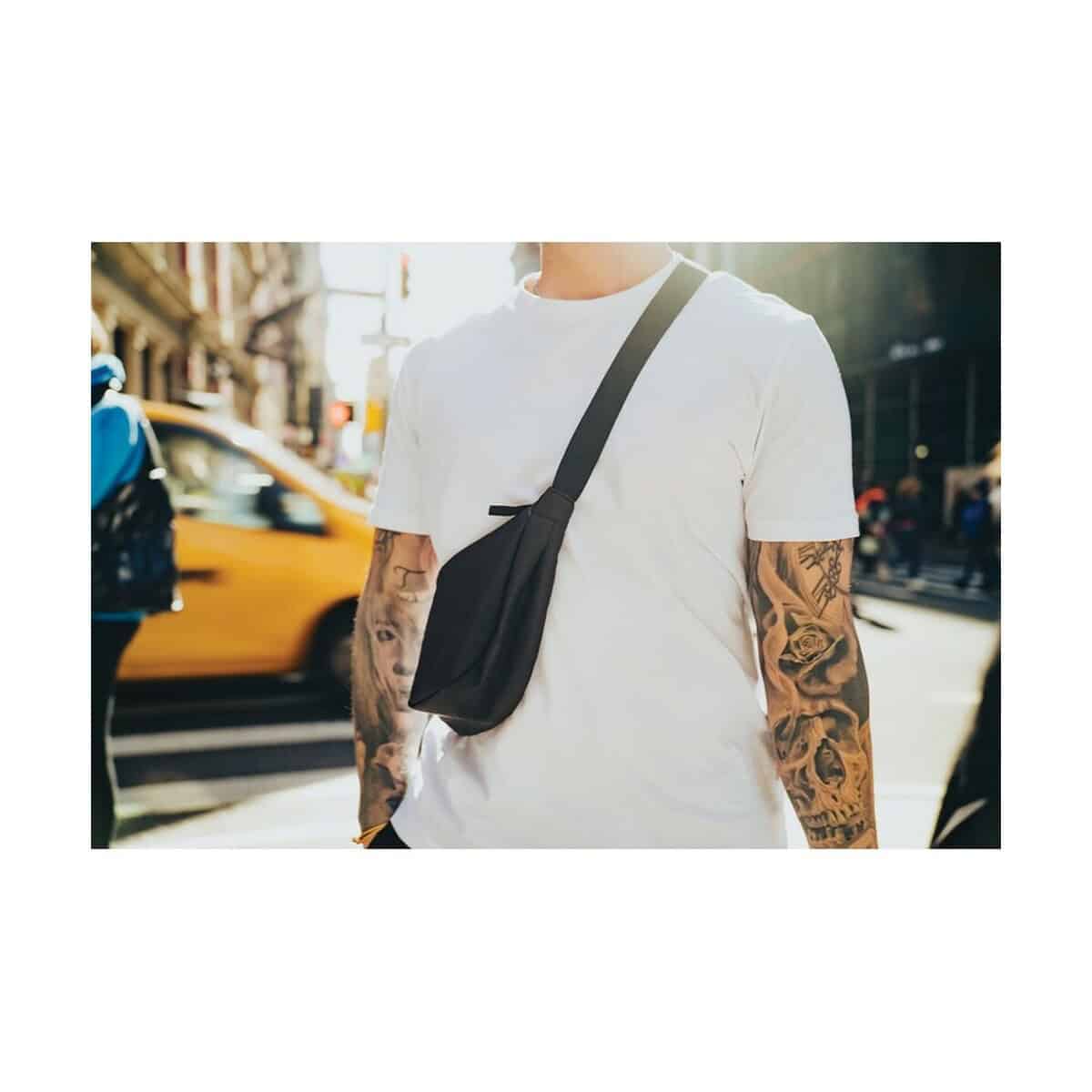 Nerki z logo – saszetka crescent aware™ rpet P763.2001__M_402 Przenośna torba na ramię, gadżet promocyjny, akcesoria reklamowe, gadżety na miasto.