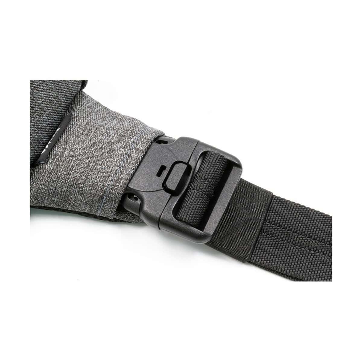 Nerki z logo – saszetka zapinana w pasie brandcharger crosspack VA537-19_IDE01 Drukowany pasek do paska z klamrą, gadżety personalizowane, akcesoria biurowe i reklamowe.