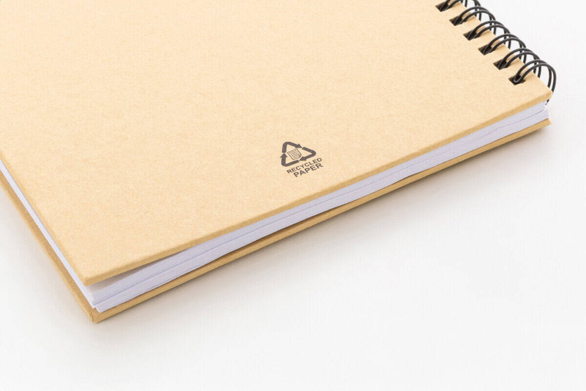 Notatniki z logo – strobus a5 notes AP800194-00__CU1 Notes z recyklingu, ekologiczny notatnik z brązowym papierem, biurowe gadżety promocyjne, personalizowany notes.