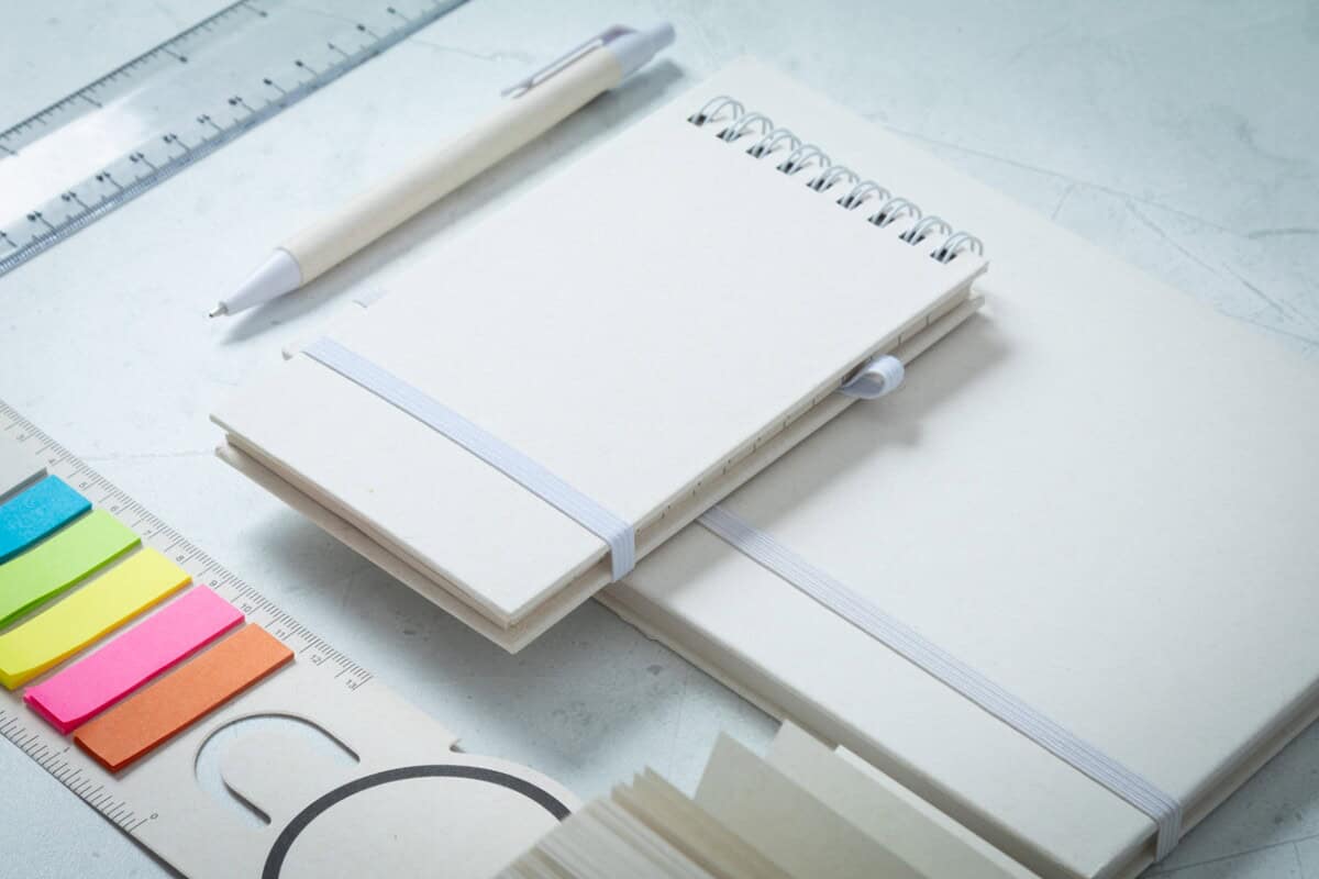 Notesy z logo – relact jot notes z kartonów po mleku AP800775-01__DG Notesy, gadżety biurowe, personalizowane.