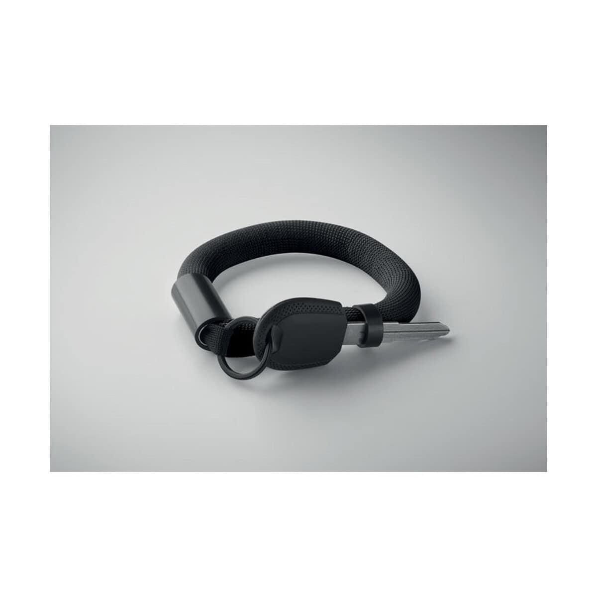 Opaski na rękę z logo – pływający brelok opaska na rękę polly mo2497-03-detail Brelok do kluczy z gniazdem na klucze i wbudowanym narzędziem do otwierania butelek.