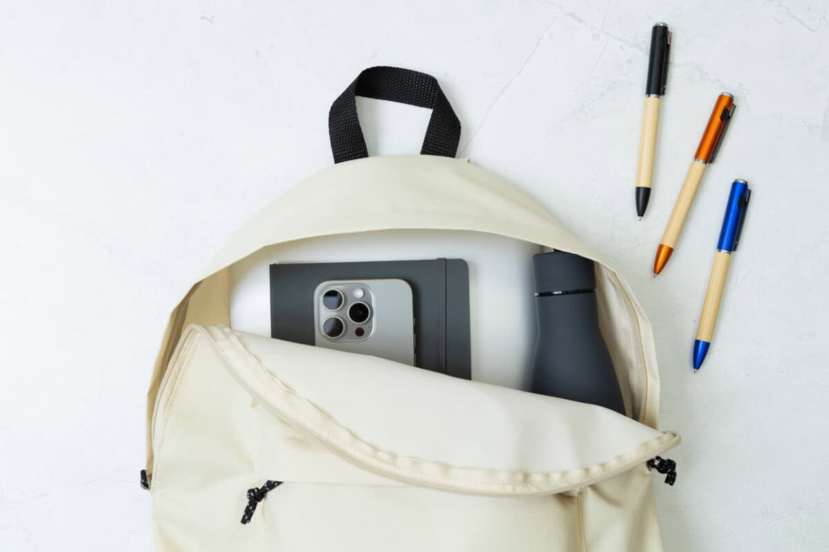 Plecaki z logo – challenger plecak rpet AP808284-00__DG Akcesoria biurowe i gadżety promocyjne do firmy, personalizacja gadżetów reklamowych.