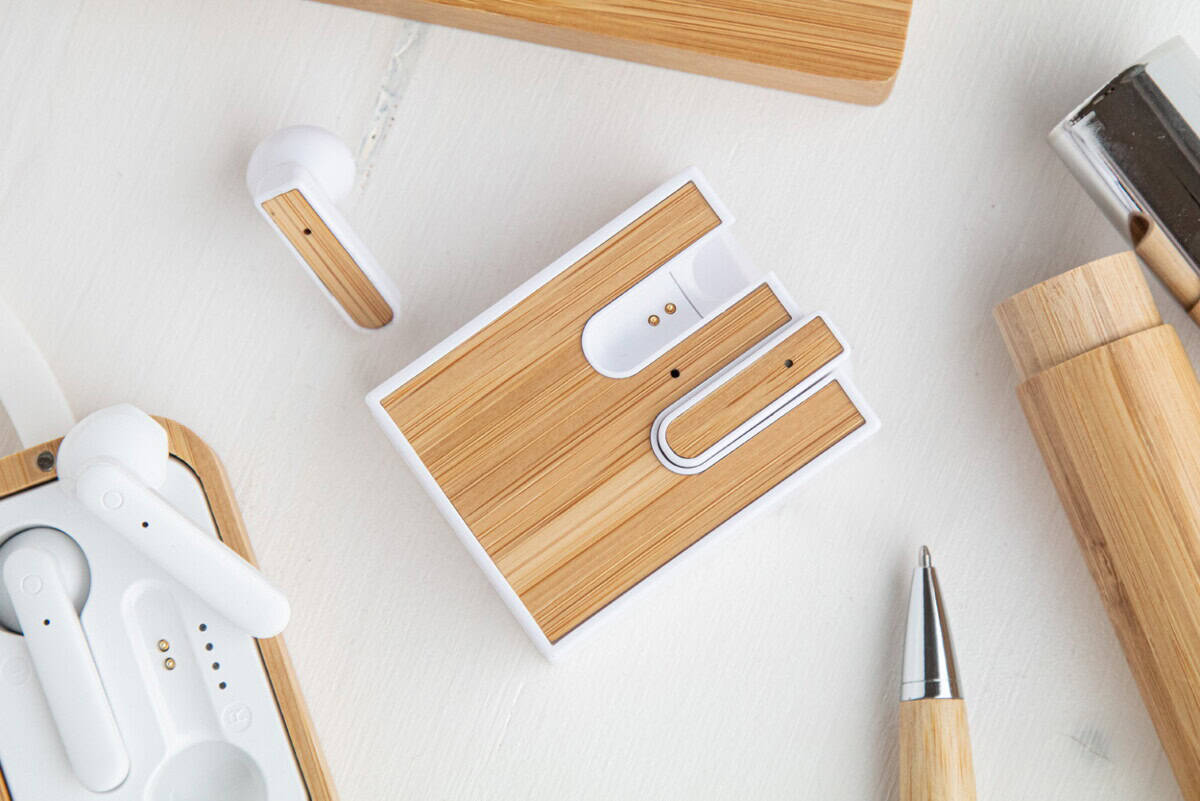 Słuchawki z logo – rabsody słuchawki bezprzewodowe AP800526-01__DG1 Nowoczesne gadżety z drewnianym wykończeniem, idealne na prezent i do biura.