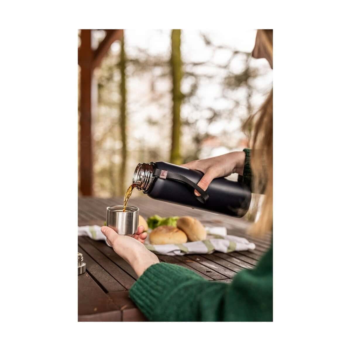 Termosy z logo – termos 750 ml air gifts | charlie V7234_C 1. Termos stalowy z napisem na gadżet promotorski na zewnątrz.