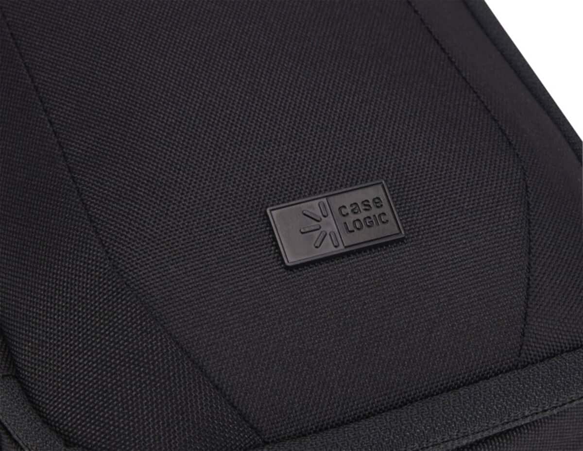 Torby na laptopa z logo – case logic invigo torba z recykllingu na akcesoria 12077790_d1 Czarna torba na laptopa z logo Case Logic, elegancki gadżet komputerowy, organizer na akcesoria biurowe, trwała i stylowa.