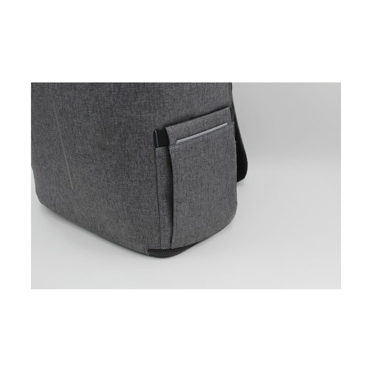 Torby na laptopa z logo – plecak na laptopa 15,6″ brandcharger marco polo VA524-19_IDE03 Stylowy plecak z czarnej tkaniny z kieszenią na drobiazgi. Idealny na co dzień i do pracy.