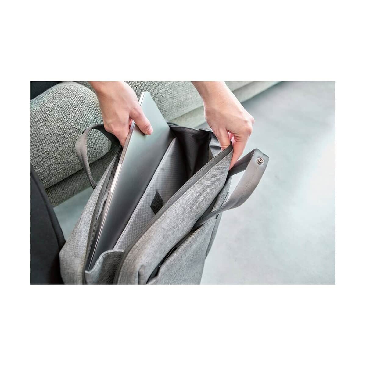 Torby na laptopa z logo – torba na laptopa 16″ brandcharger metro VA270-15_ATM02 Torba na laptopa z dodatkiem gadżetów reklamowych, funkcjonalna i stylowa.