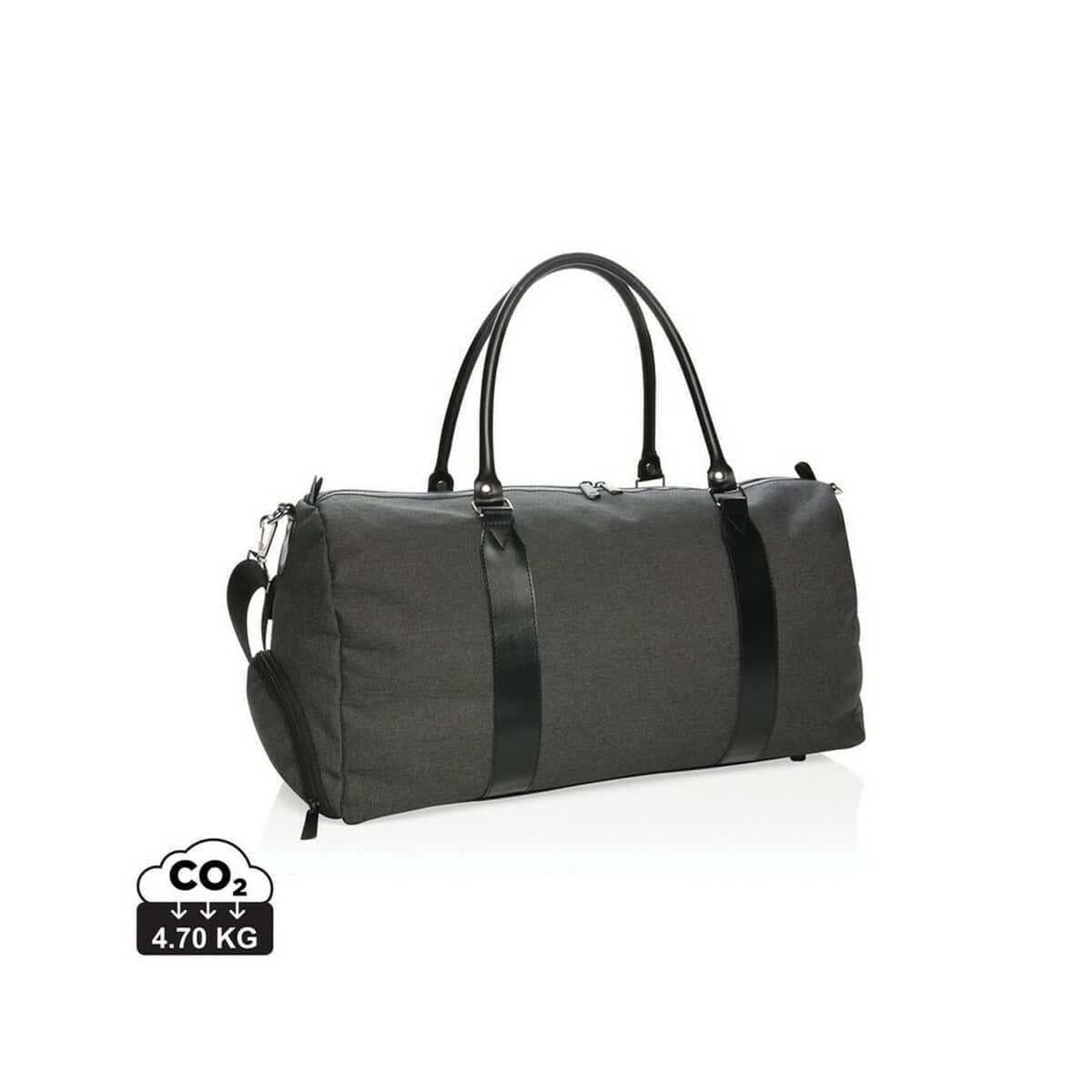 Przedmiot reklamy gadżety na torbę sportową na logo firmy.