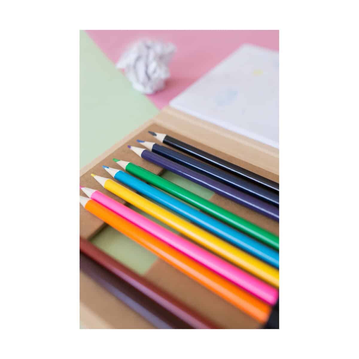 Zestawy kredek z logo – zestaw kredek, notatnik | paddy VA053_B Kolorowe kredki i notes na biurko, gadżety szkolne i artystyczne. Idealne do tworzenia i nauki.