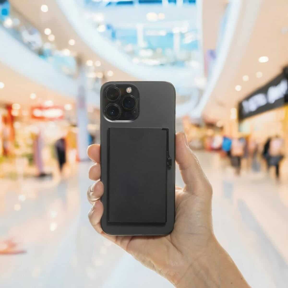 Gadżet z powerbankiem na smartfonie Przenośny powerbank do ładowania telefonów, idealny na wycieczki i codzienne użytkowanie.