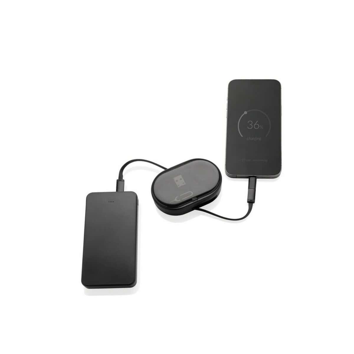 Powerbank z ładowaniem bezprzewodowym i kablem USB, nowoczesny gadżet elektroniczny Przenośny powerbank z funkcją ładowania bezprzewodowego i portem USB, idealny do ładowania smartfonó.