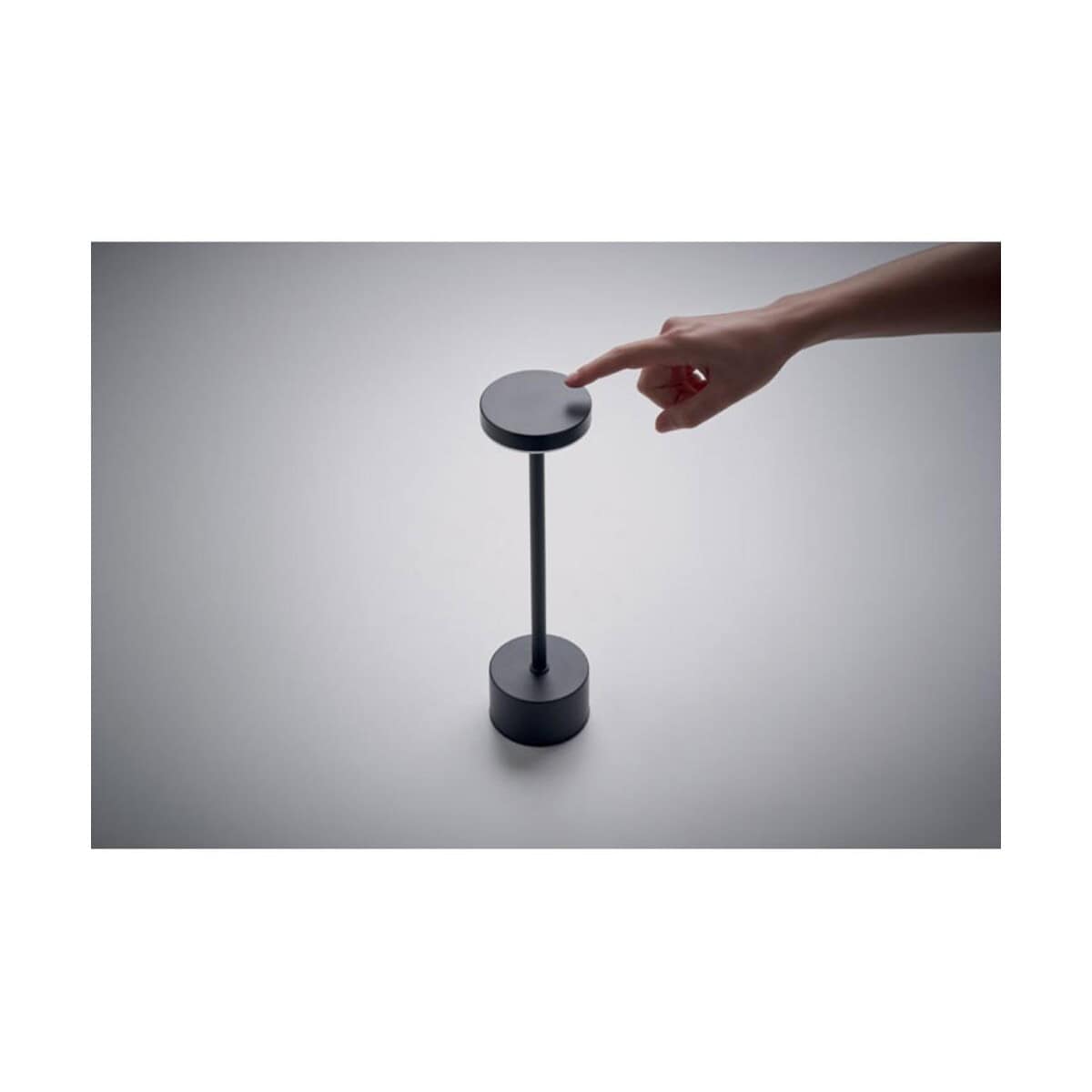 Gadżet biurowy do prezentacji Nowoczesny gadżet biurowy do prezentacji i demonstracji.