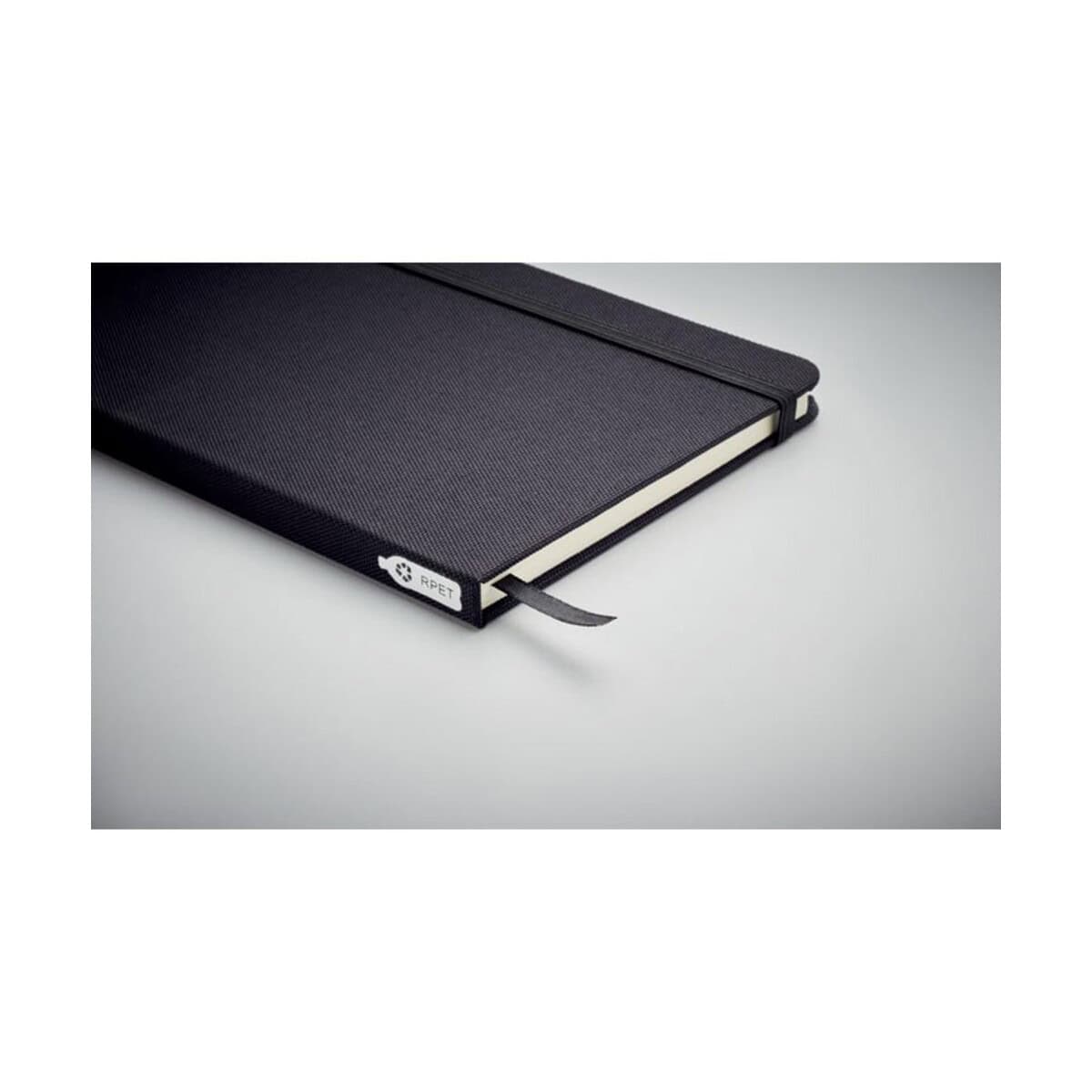 Notatnik z czarną okładką i gumową zakładką, idealny do biura i szkoły. Notatnik z czarną okładką i gumową zakładką, idealny do biura i szkoły.