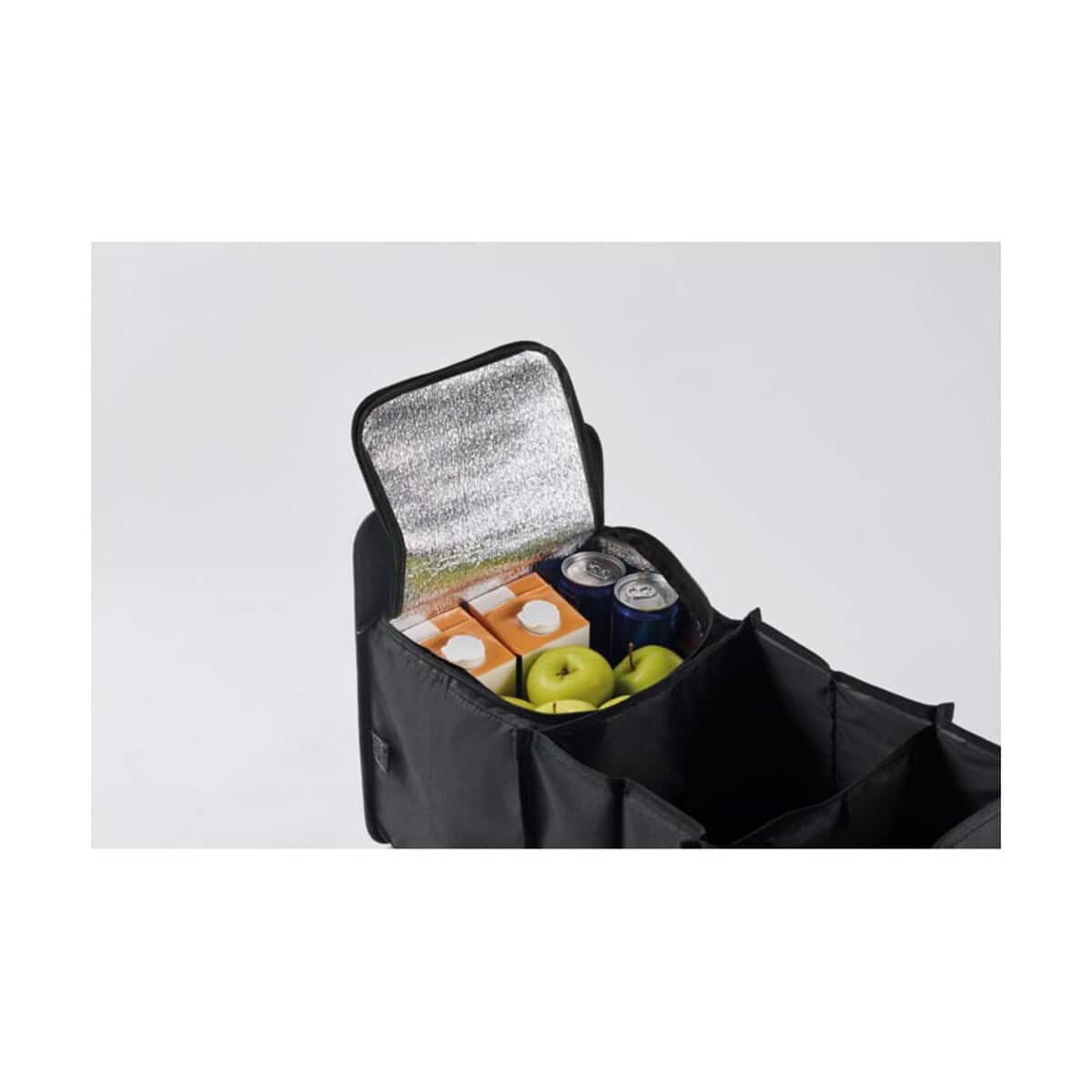 Praktyczna torba na lunch z termosem i owocami Praktyczna torba na lunch z termosem, owocami i przekąskami, idealna do pracy i na wycieczki.