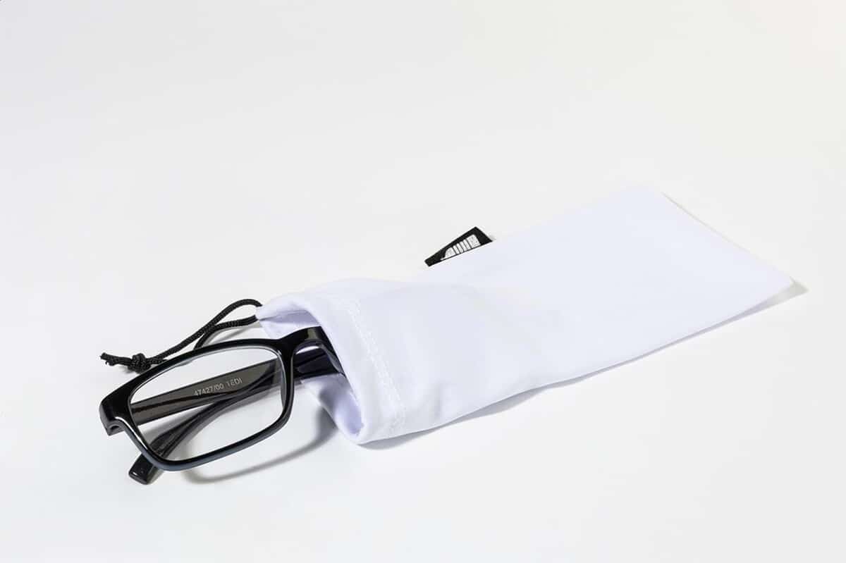 Okulary z logo – pousun etui na okulary przeciwsłoneczne rpet AP800644-01__DG1 Pousun Etui na okulary przeciwsłoneczne RPET AP800644-01__DG1
