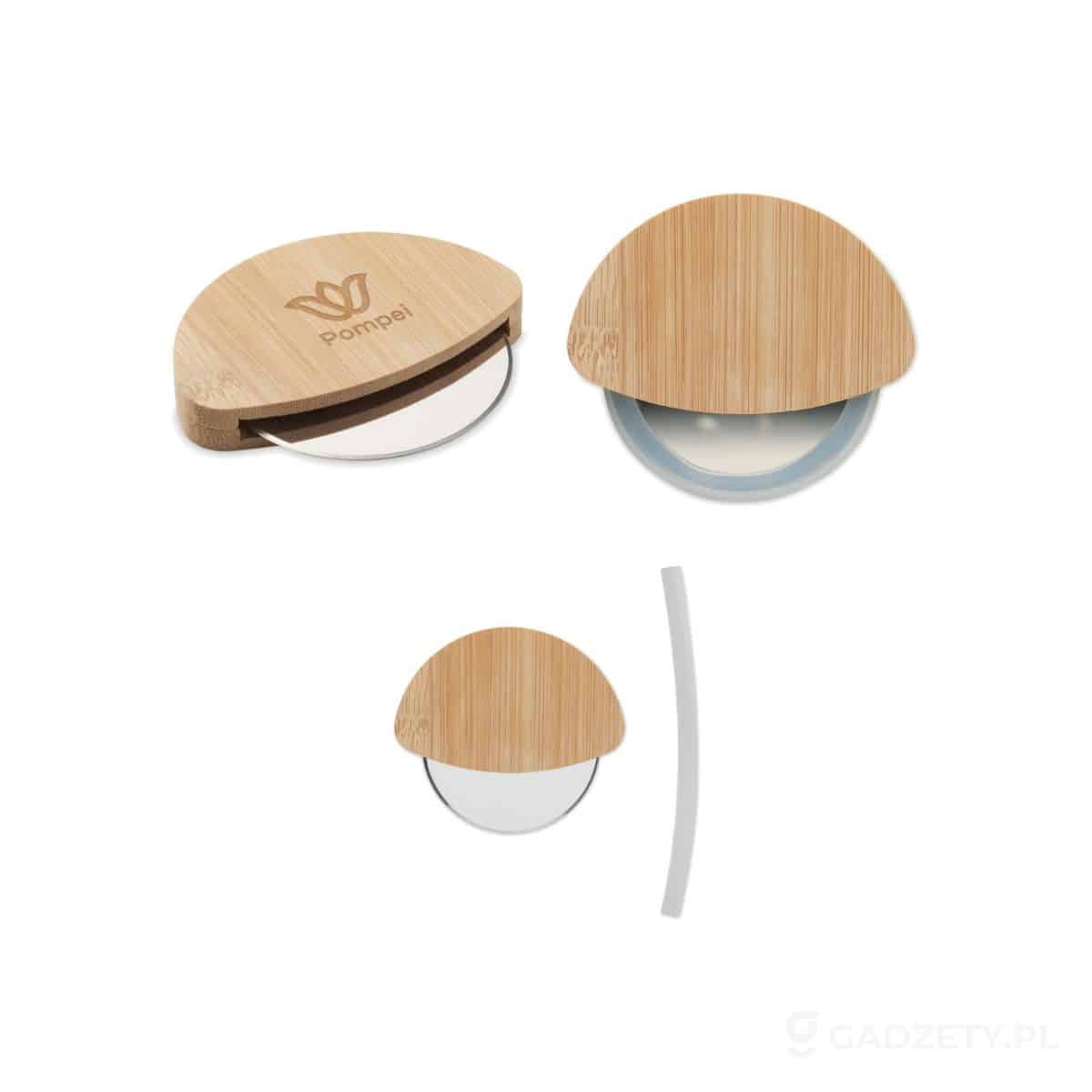 MO2913-wariant-watermark Okrągły bambusowy nóż do pizzy NAPOL – zdjęcia produktu