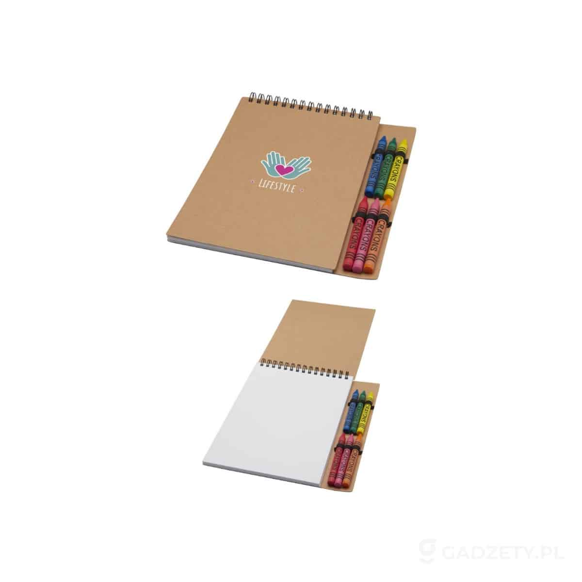 PFC-107967-wariant-watermark Doodle notatnik spiralny A5 z miękką okładką i zestaw kredek świecowych – zdjęcia produktu