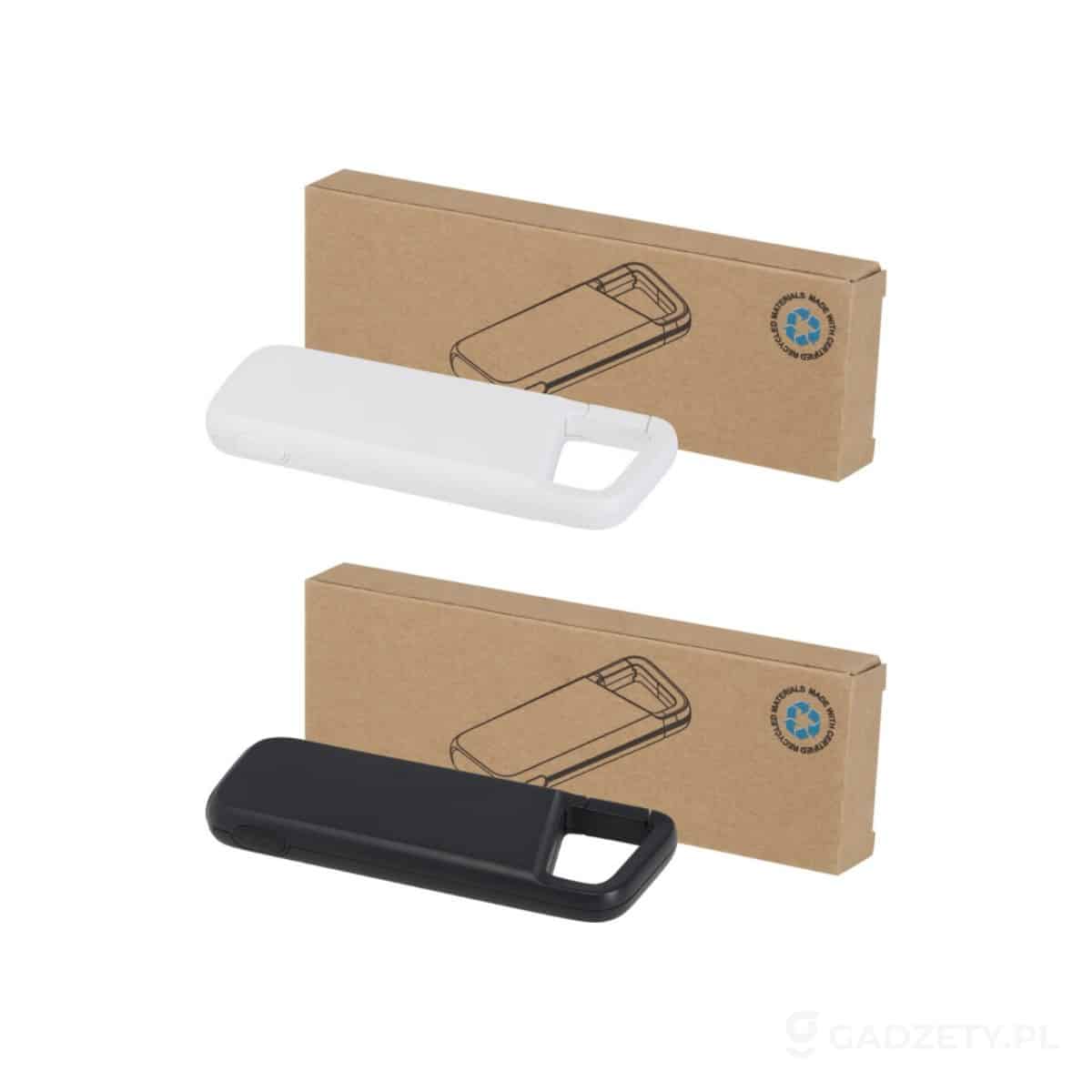 PFC-124470-kolorow-watermark Alkes wodoodporny powerbank z karabińczykiem o pojemności 5000 mAh i mocy 12 W, wykonany z tworzyw sztucznych pochodzących z recyklingu – dostępne kolory