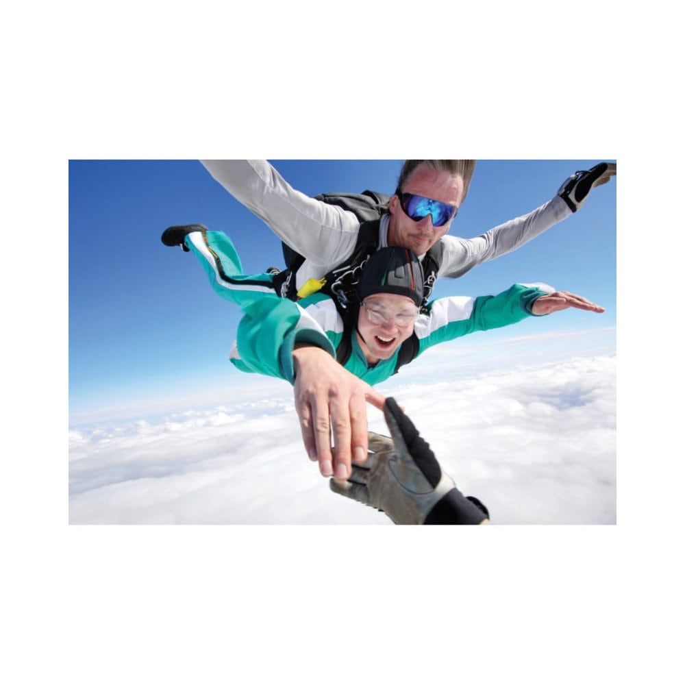 kamera-sportowa-hd-z-11-akcesoriami-P330.051-1 czarny