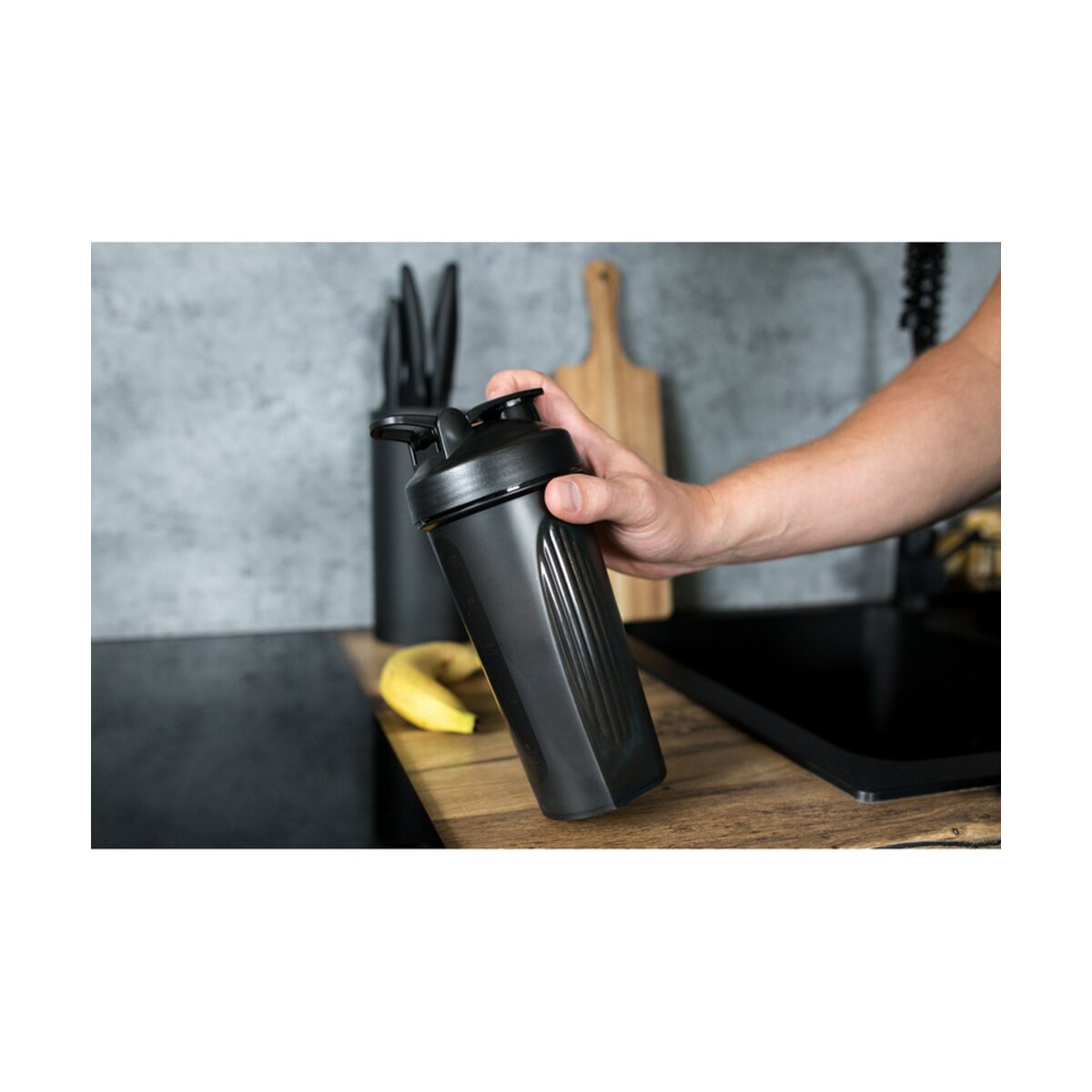 butelka-sportowa-750-ml-VA102-02-1 shaker | Urelles - czarny