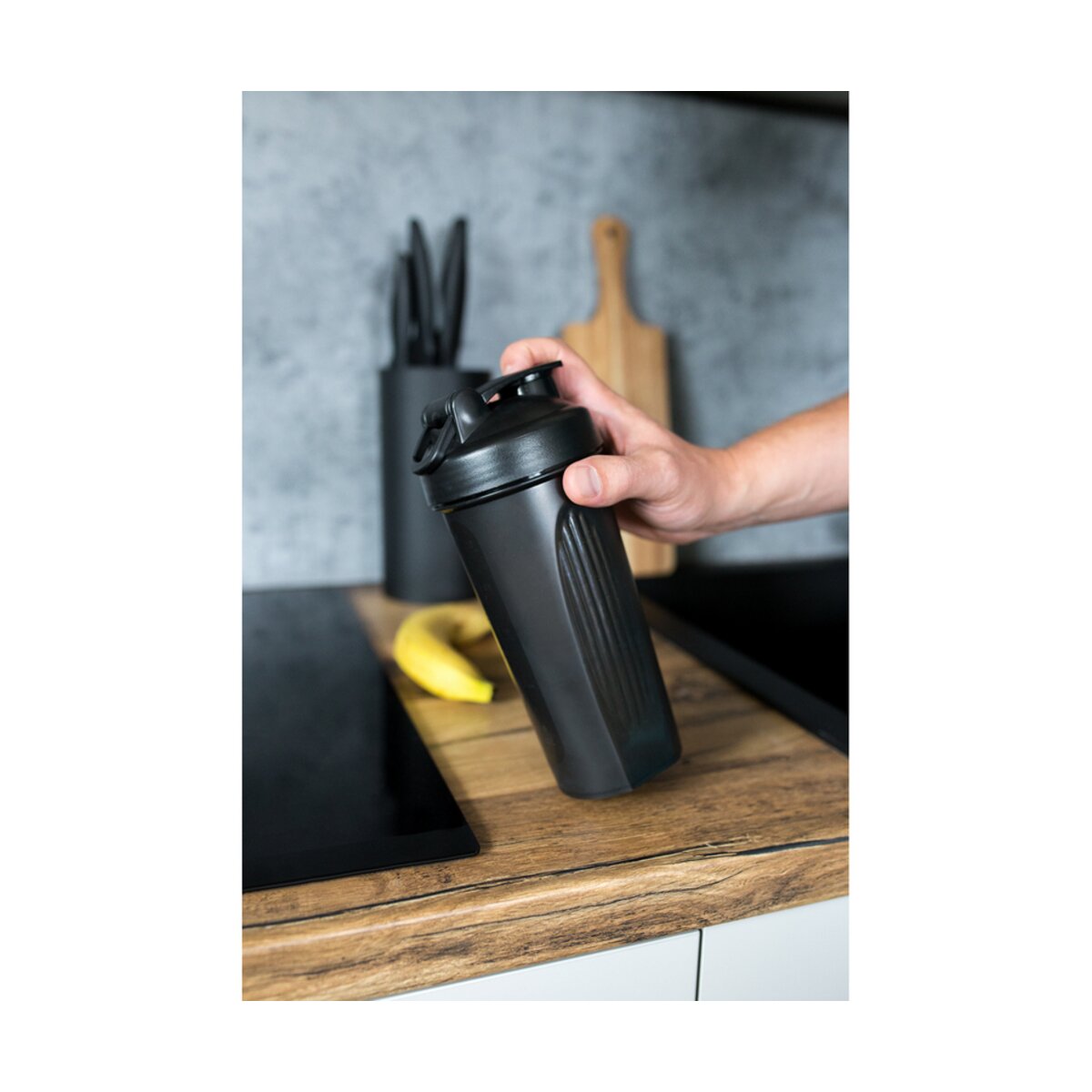 butelka-sportowa-750-ml-VA102-02-7 shaker | Urelles - czarny